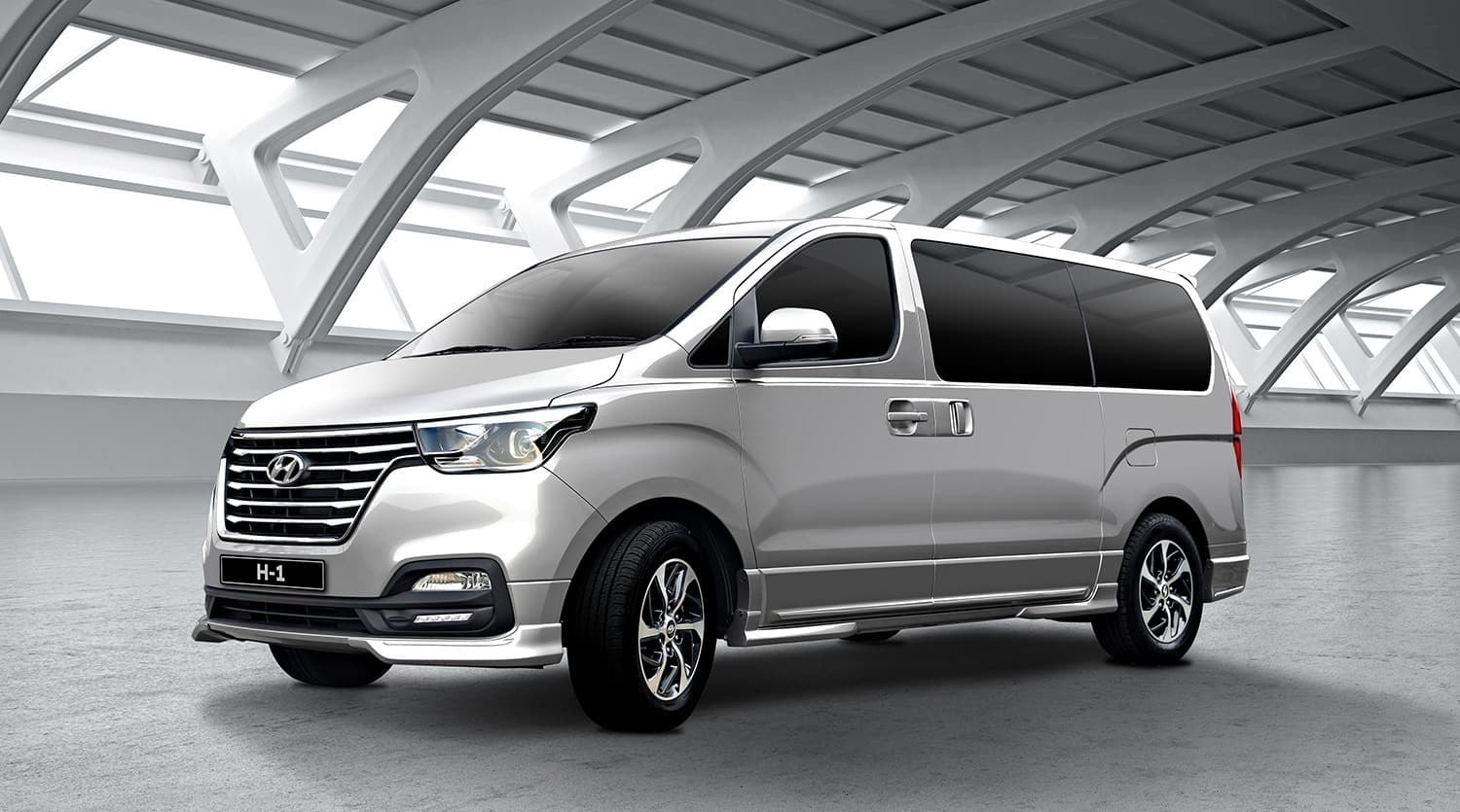 Alpine Chauffeurs Nottingham to Heathrow Taxi Transfers for Business &amp; Leisure